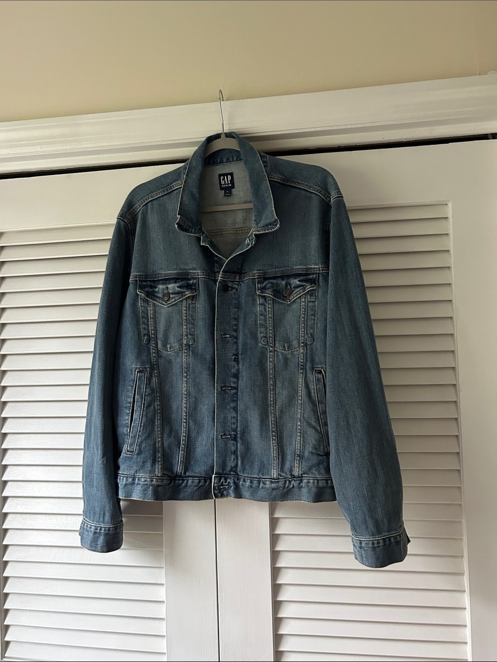 GAP Men's Faded Blue Denim Jacket